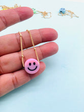 Load image into Gallery viewer, Smiley face gold chain necklace