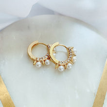 Load image into Gallery viewer, Mini hoop sterling silver Style Dragon Tail Shape Keel With Pearl