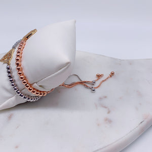 Set adjustable bracelets