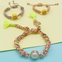 Load image into Gallery viewer, Smiley bracelets macrame