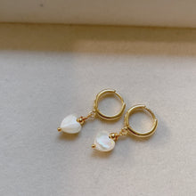 Load image into Gallery viewer, Tiny hoop gold earrings
