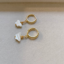 Load image into Gallery viewer, Tiny hoop gold earrings