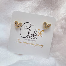 Load image into Gallery viewer, Microzirconia heart earrings