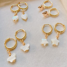 Load image into Gallery viewer, Tiny hoop gold earrings