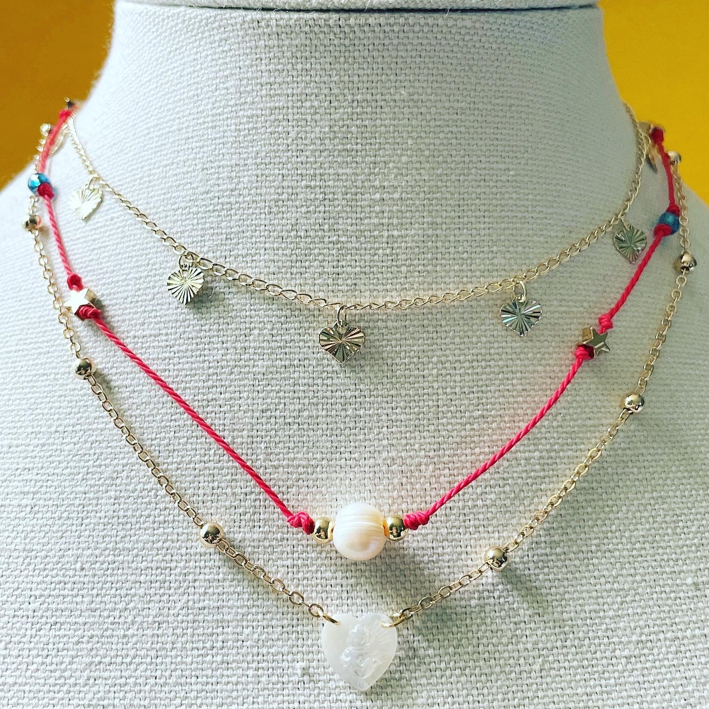 Red string pearl necklace Cheleaccesorios