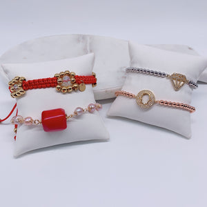 Set adjustable bracelets