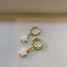 Load image into Gallery viewer, Tiny hoop gold earrings