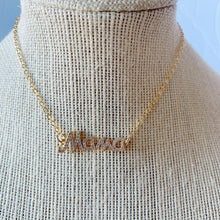 Load image into Gallery viewer, Micropave MAMÁ pendant necklaces