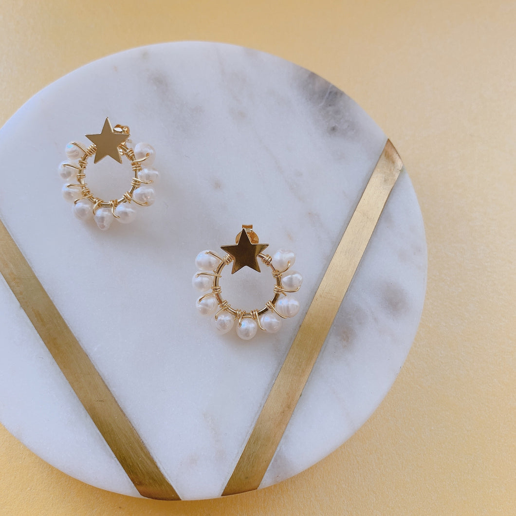 Mini hoop pearl stars earrings