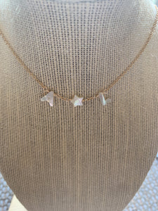 Shell name  or initial necklace - Cheleaccesorios
