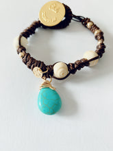 Load image into Gallery viewer, Brazaletes de cordon y piedras - Cheleaccesorios